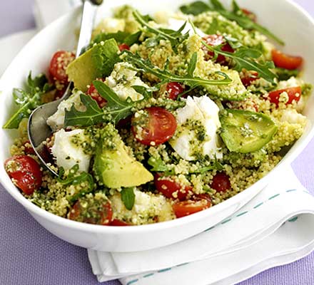 Recette végétarienne-Salade de couscous à l’avocat et aux tomates cerises