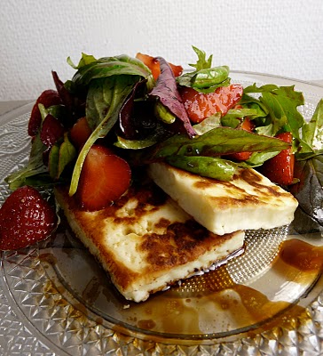 Recette végétarienne-Halloumi grillé et salade de poivrons et roquette