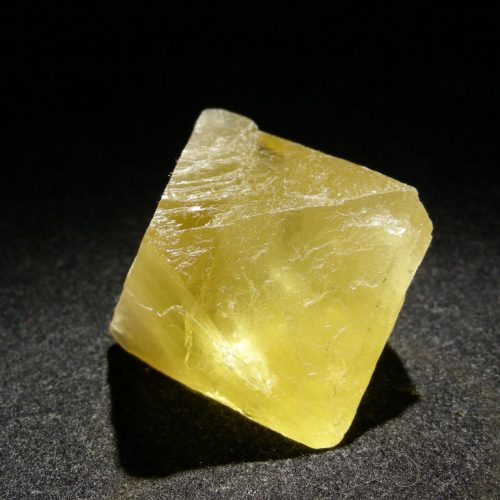 Minéraux-Fluorite jaune
