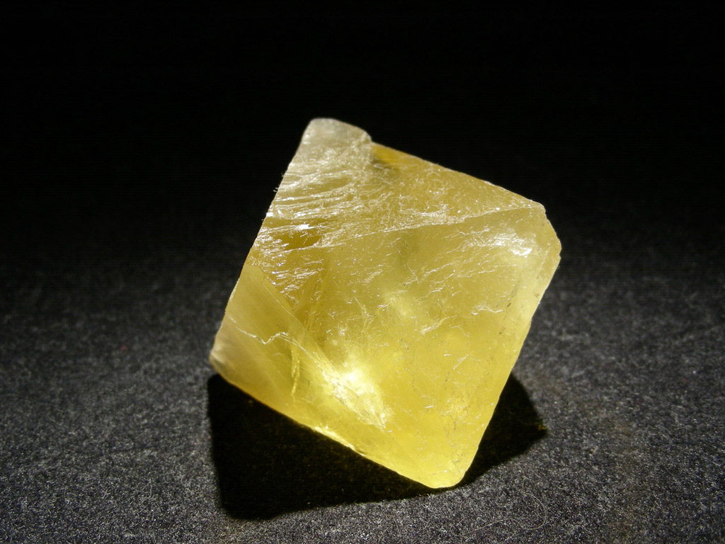 fluorine_jaune