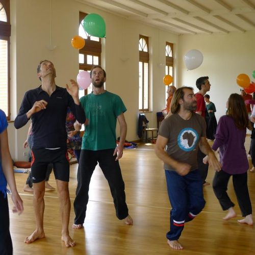 Association l’Arbre qui Danse – Activités: ATB Éveil de la conscience par le corps, permaculture